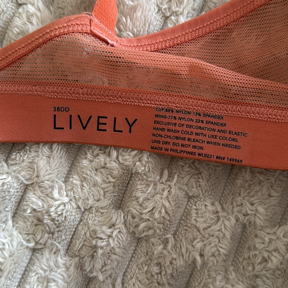 Lively Lace Underwire Bra in Rust Orange - Picture 2 of 3